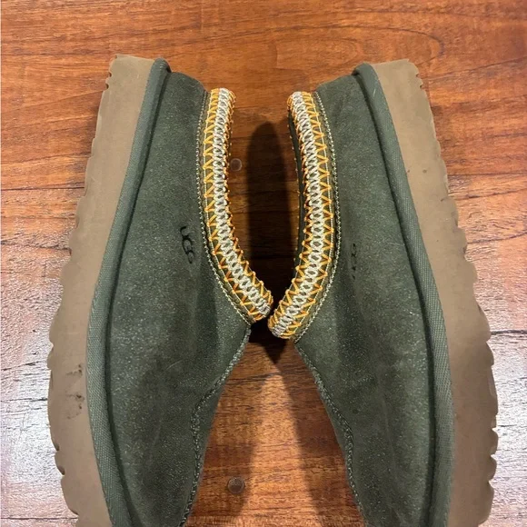 UGG Tasman Slippers Burnt Olive Suede Slippers with Tan Trim Size 6 - Picture 5 of 7